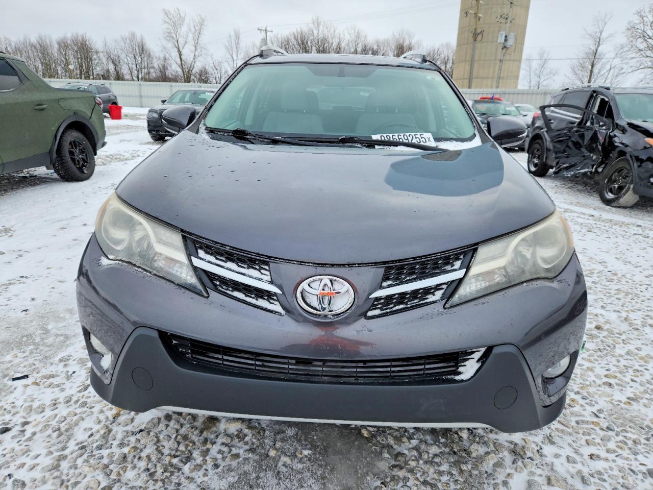 2013 TOYOTA RAV4 XLE photo 5