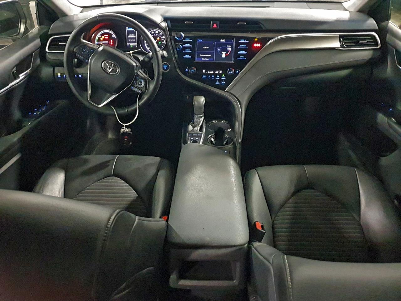 2018 TOYOTA CAMRY HYBRID photo 8