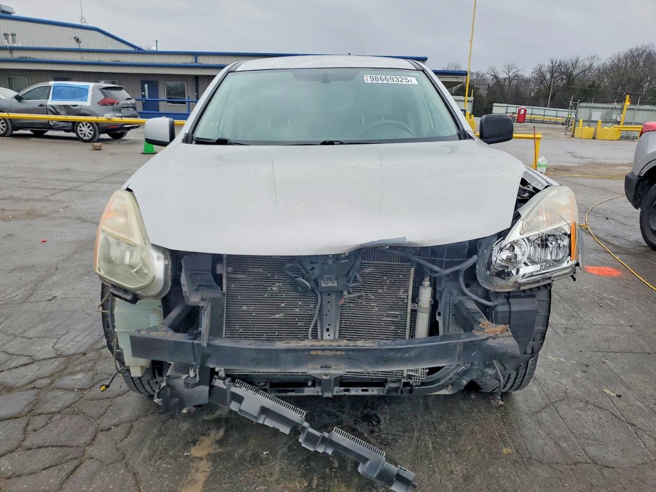 2013 NISSAN ROGUE S photo 5