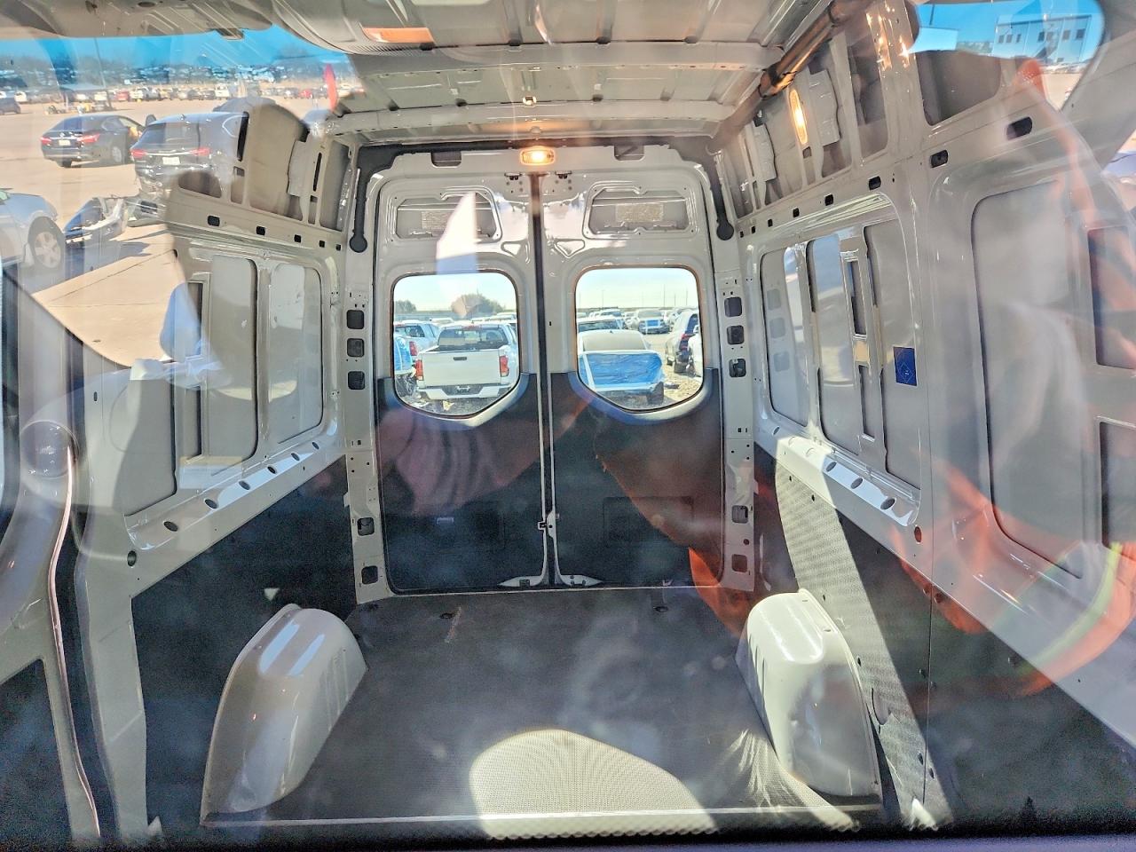 2024 BENZ SPRINTER CARGO 2500 photo 10