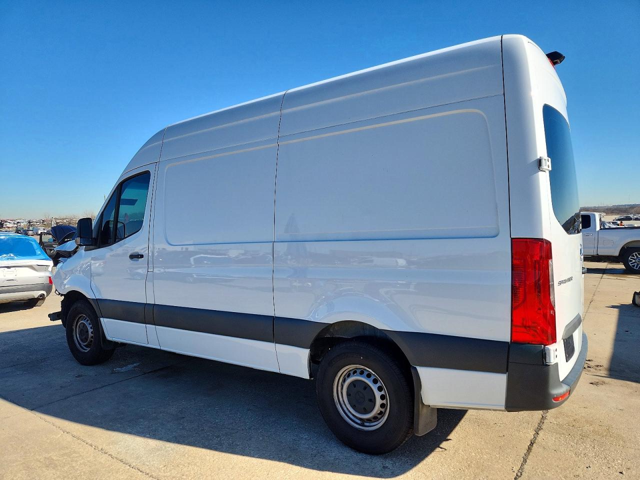 2024 BENZ SPRINTER CARGO 2500 photo 2