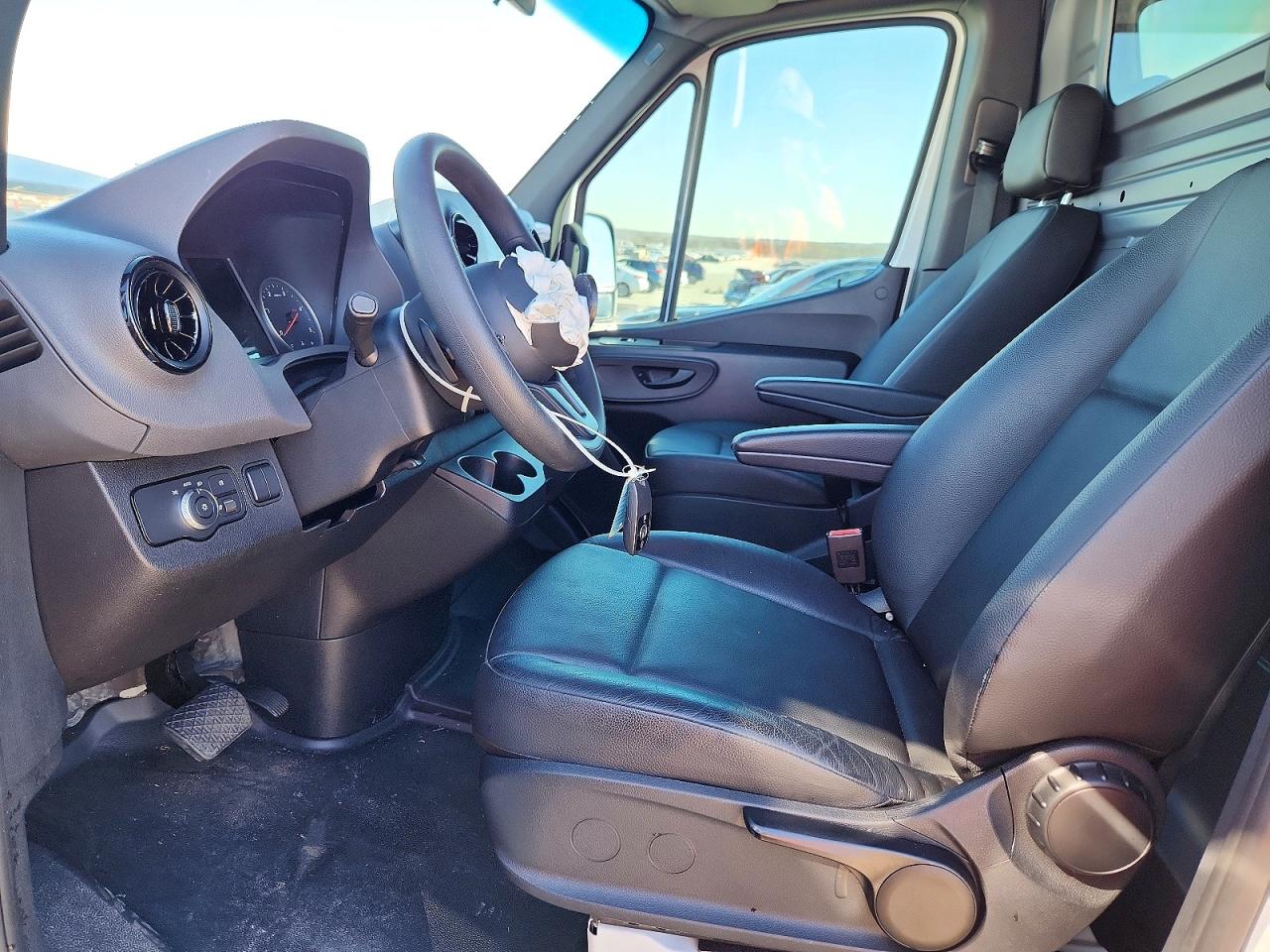 2024 BENZ SPRINTER CARGO 2500 photo 7