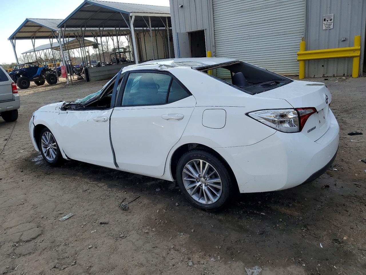 2015 TOYOTA COROLLA L photo 2
