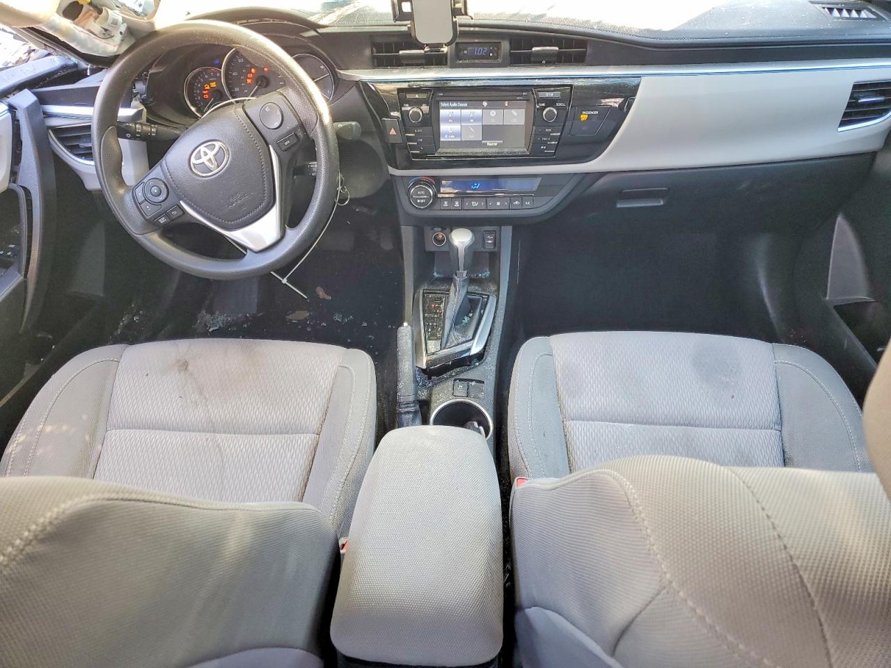 2015 TOYOTA COROLLA L photo 8