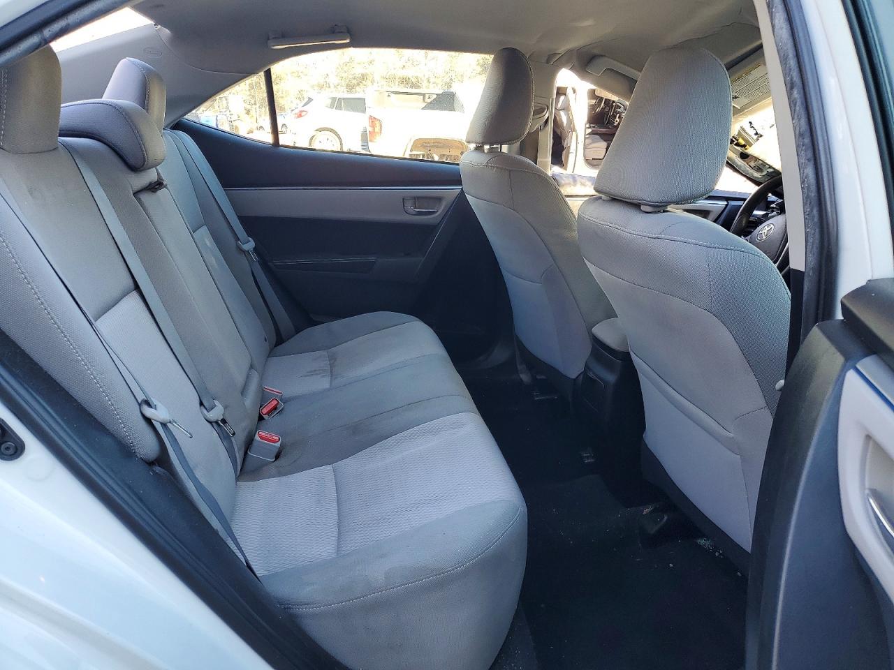 2015 TOYOTA COROLLA L photo 10