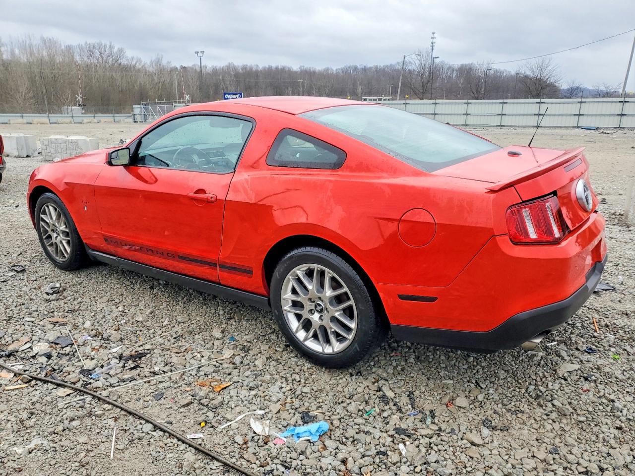 2012 FORD MUSTANG photo 2