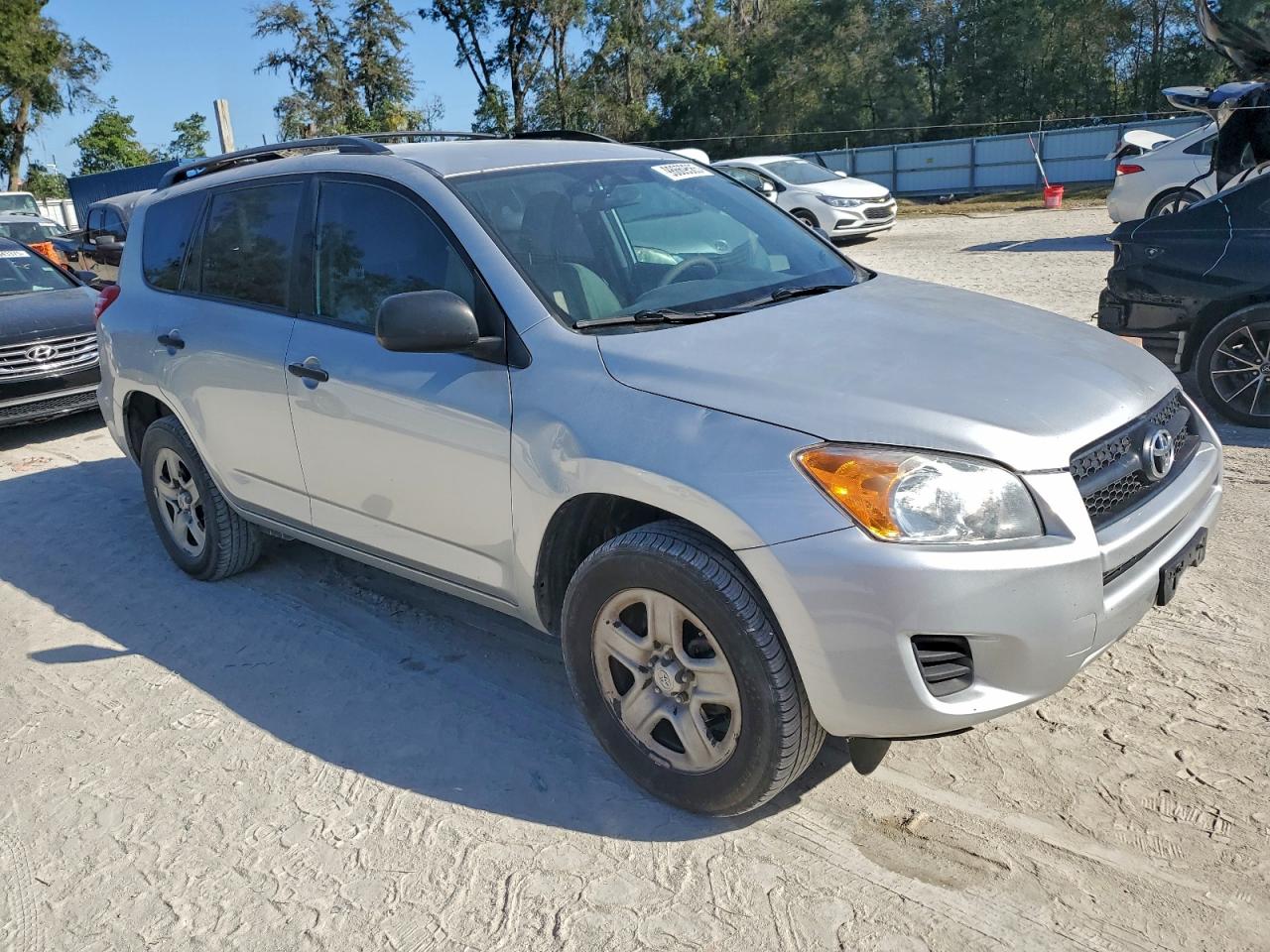 2012 TOYOTA RAV4 photo 4