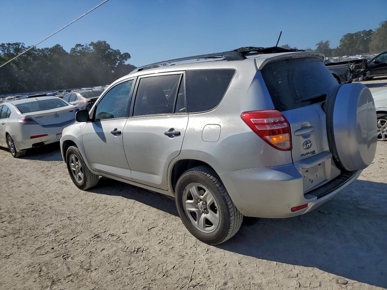 2012 TOYOTA RAV4 photo 2