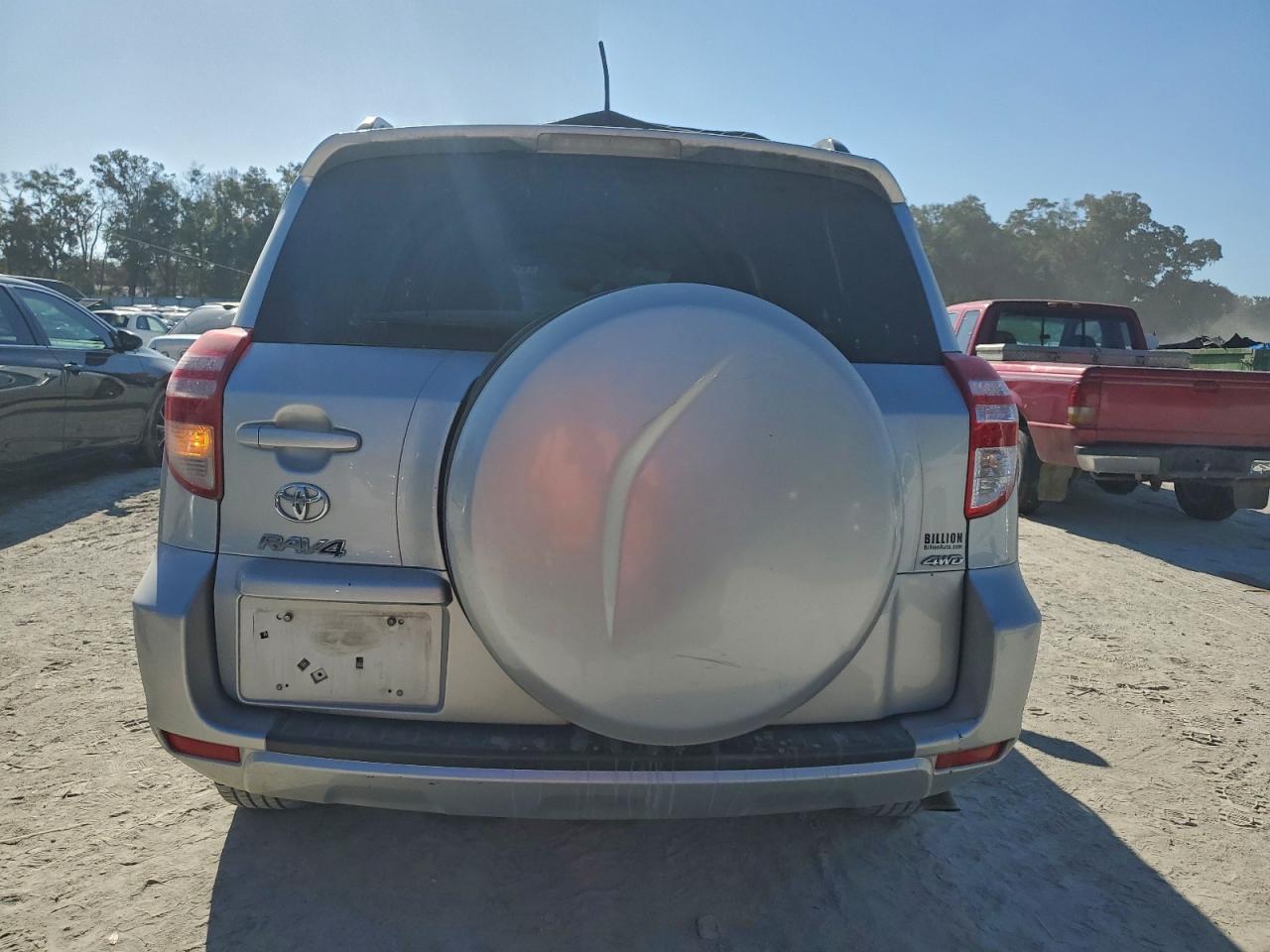 2012 TOYOTA RAV4 photo 6