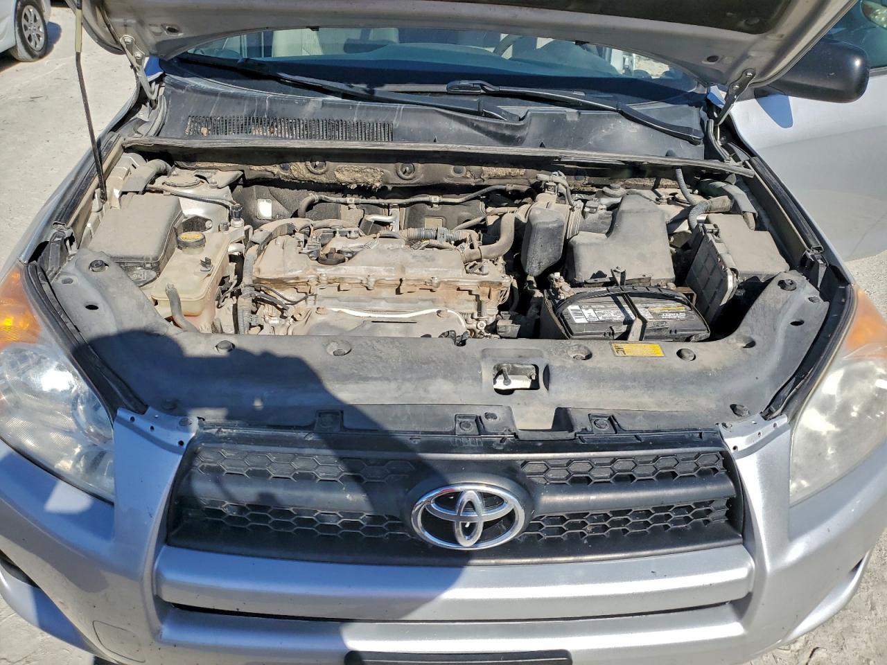 2012 TOYOTA RAV4 photo 12