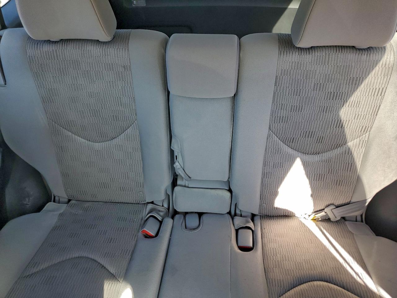 2012 TOYOTA RAV4 photo 10