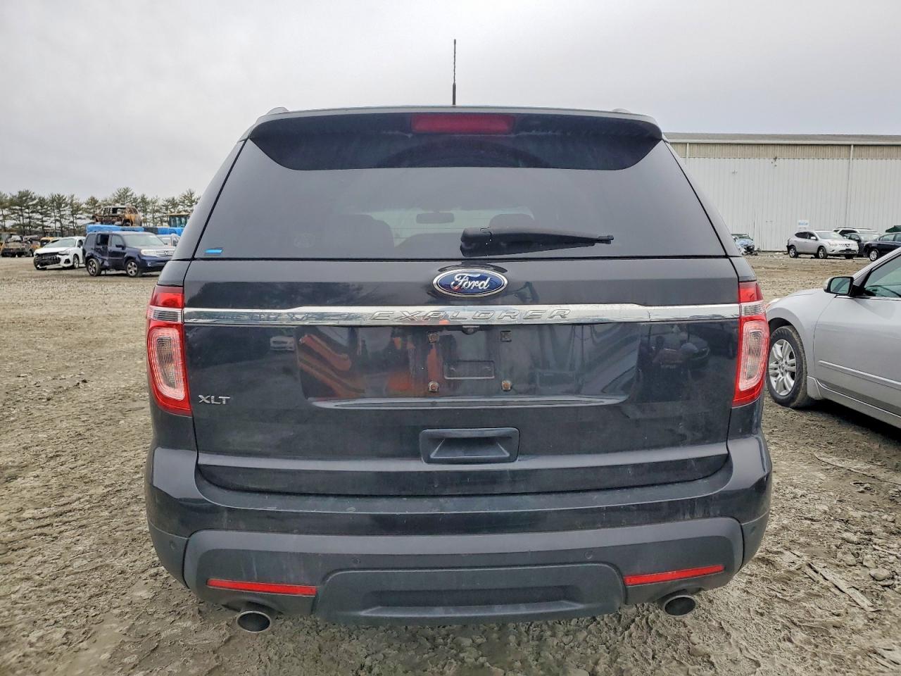 2013 FORD EXPLORER XLT photo 6