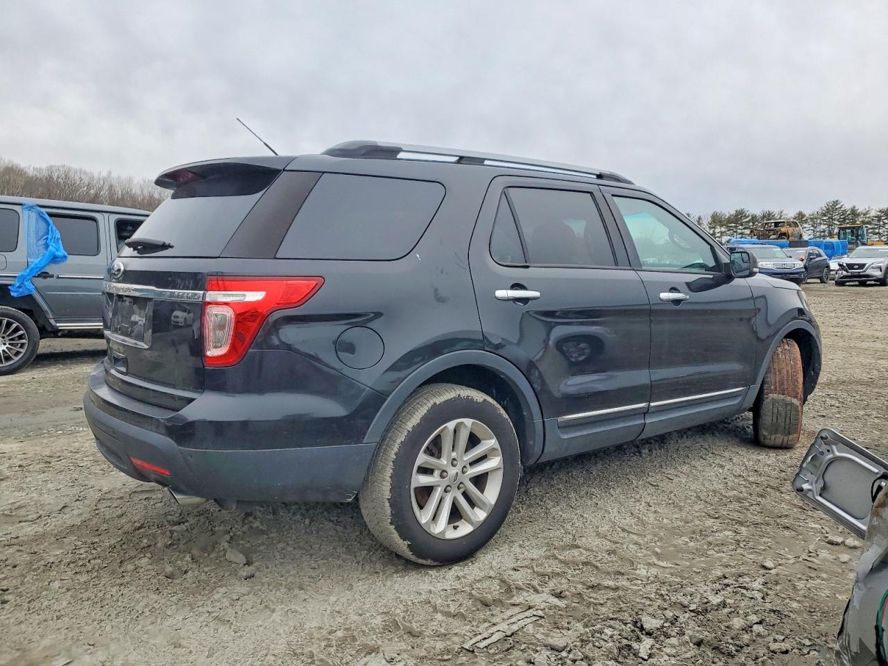 2013 FORD EXPLORER XLT photo 3
