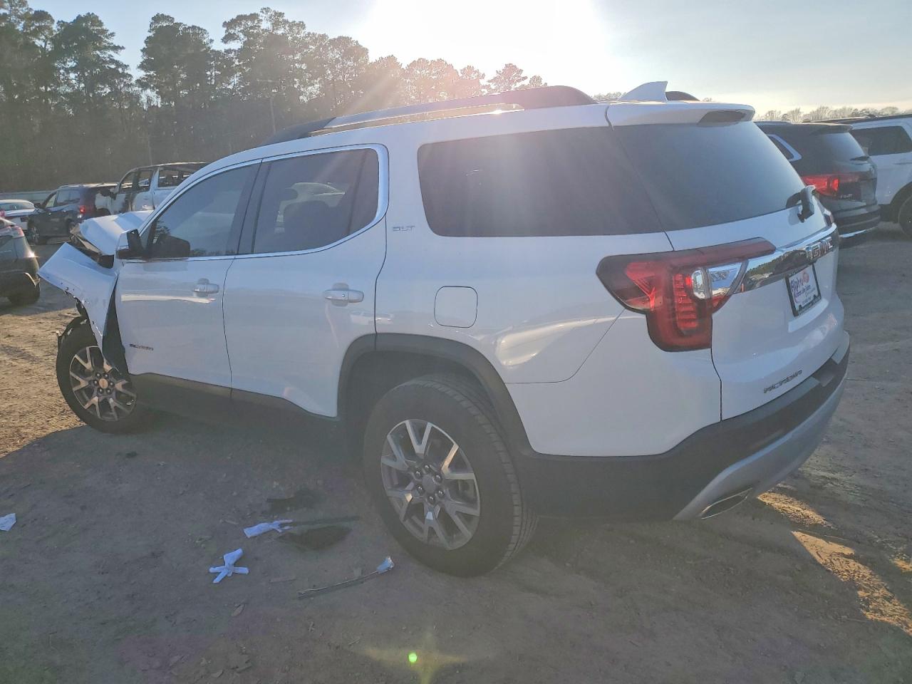 2021 GMC ACADIA SLT photo 2