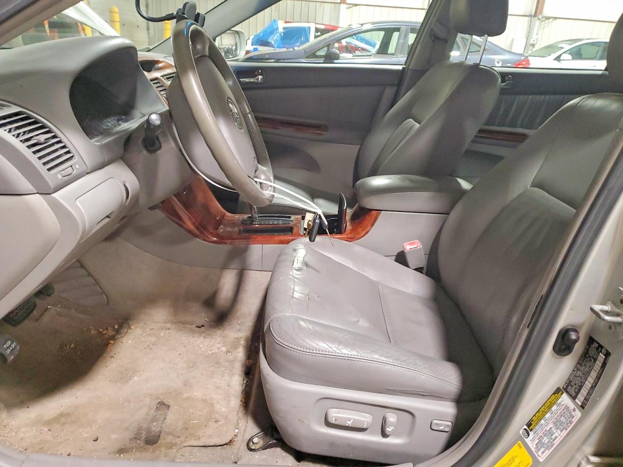 2005 TOYOTA CAMRY LE photo 7