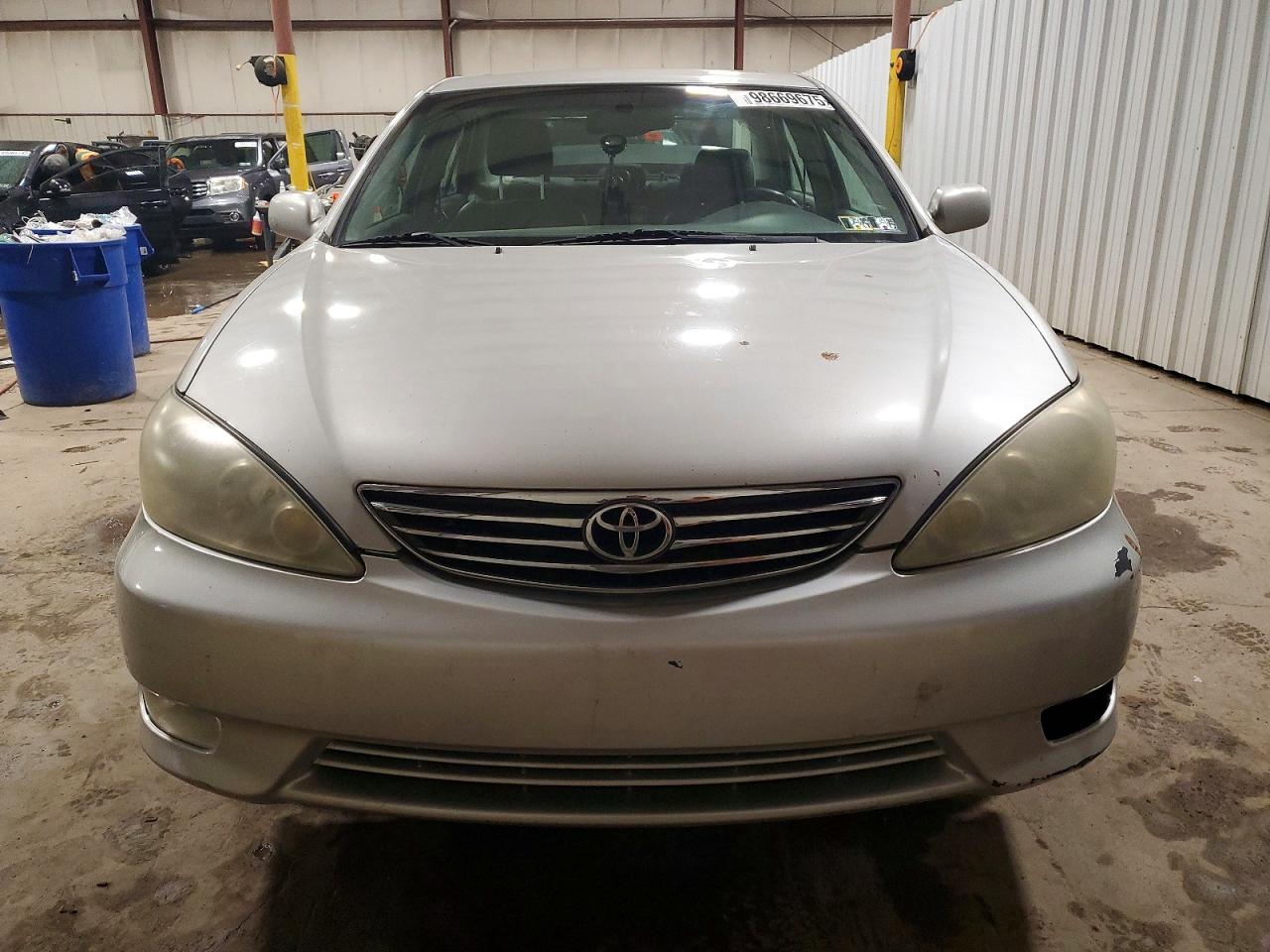 2005 TOYOTA CAMRY LE photo 5