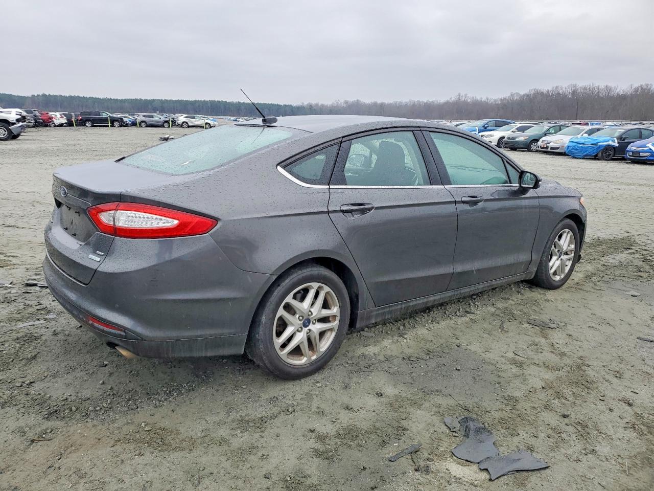 2015 FORD FUSION SE photo 3