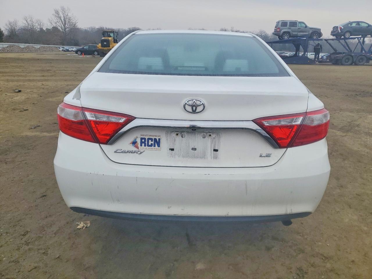 2016 TOYOTA CAMRY LE photo 6