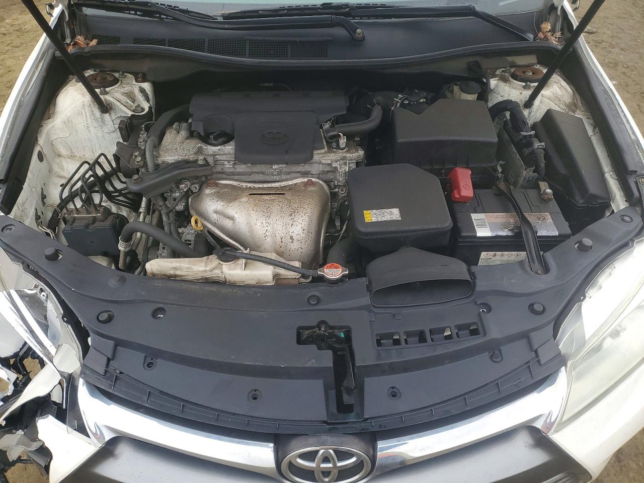 2016 TOYOTA CAMRY LE photo 11