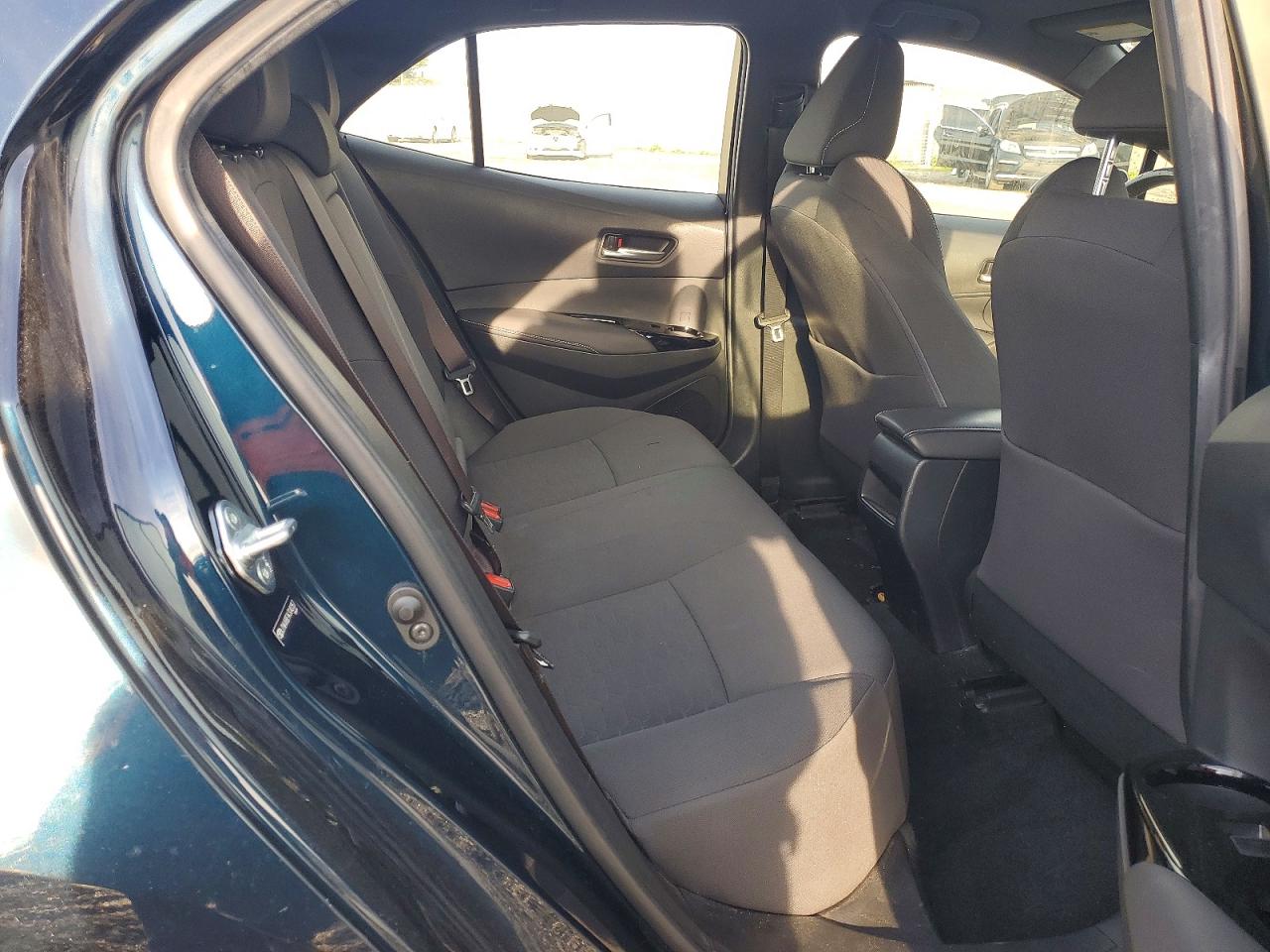 2019 TOYOTA COROLLA SE photo 10