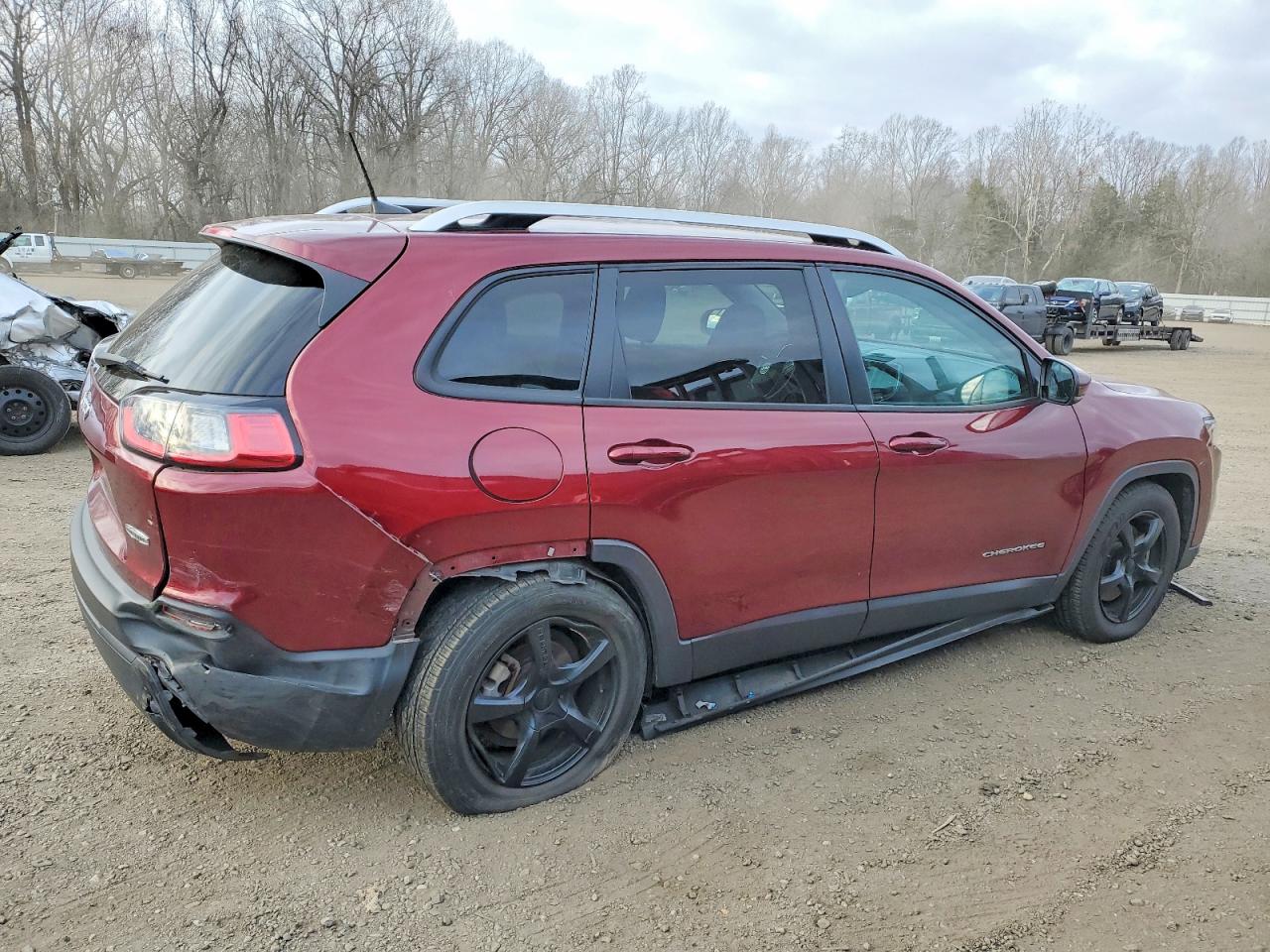 2021 JEEP CHEROKEE LATITUDE photo 3