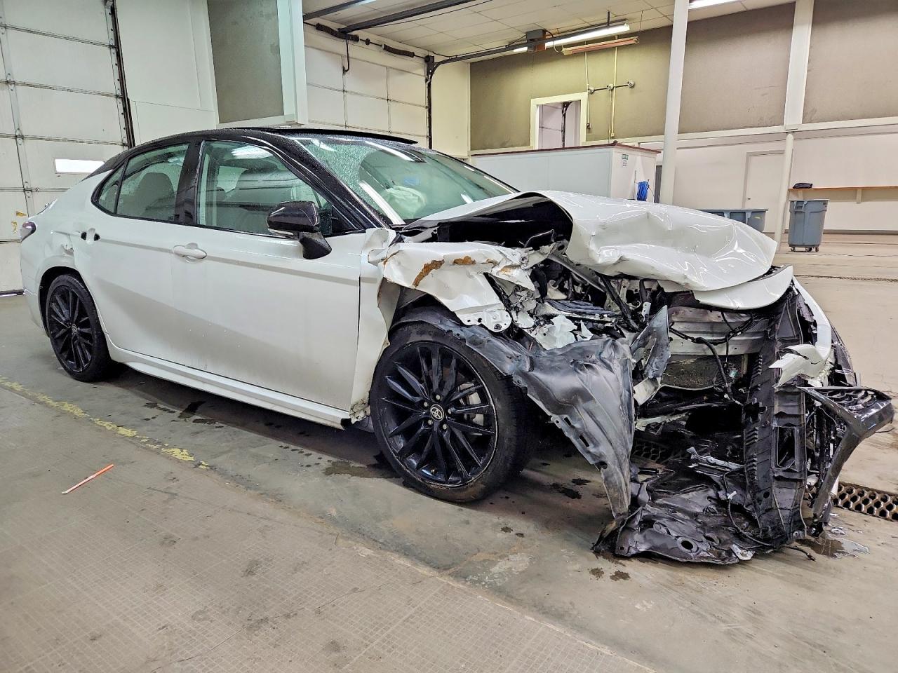 2024 TOYOTA CAMRY XSE photo 4