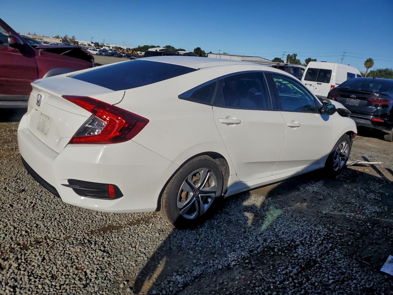2017 HONDA CIVIC LX photo 3