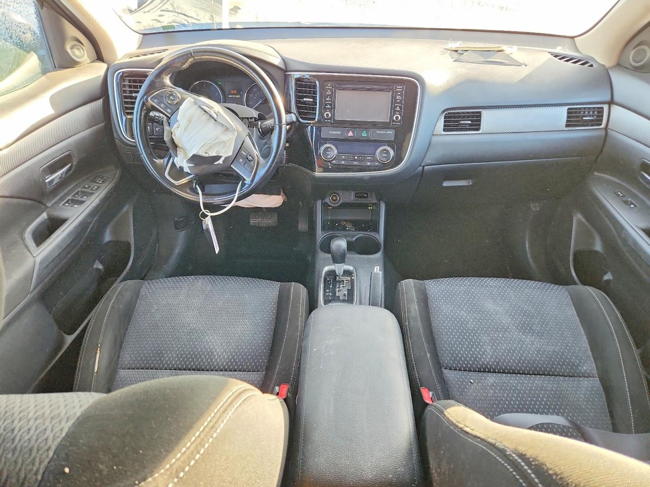 2016 MITSUBISHI OUTLANDER SE photo 8