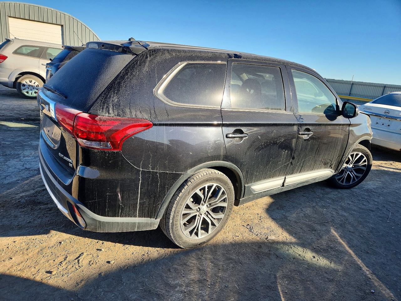 2016 MITSUBISHI OUTLANDER SE photo 3