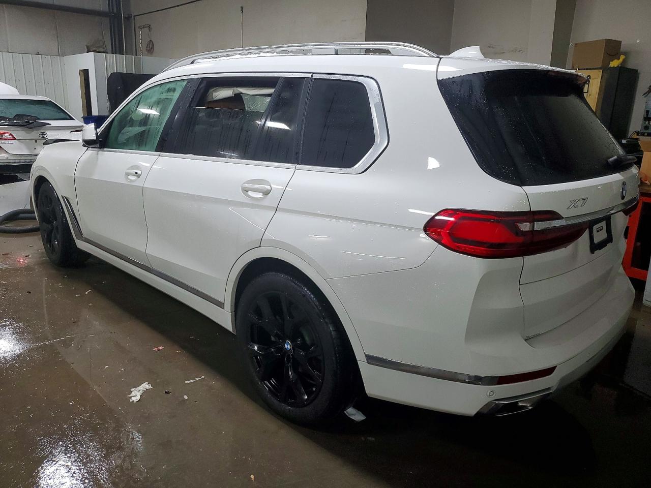 2022 BMW X7 XDRIVE40I photo 2