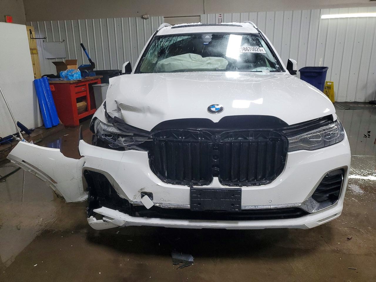 2022 BMW X7 XDRIVE40I photo 5