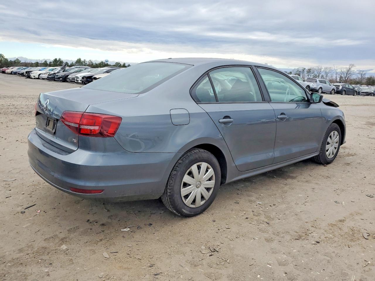 2016 VOLKSWAGEN JETTA S photo 3