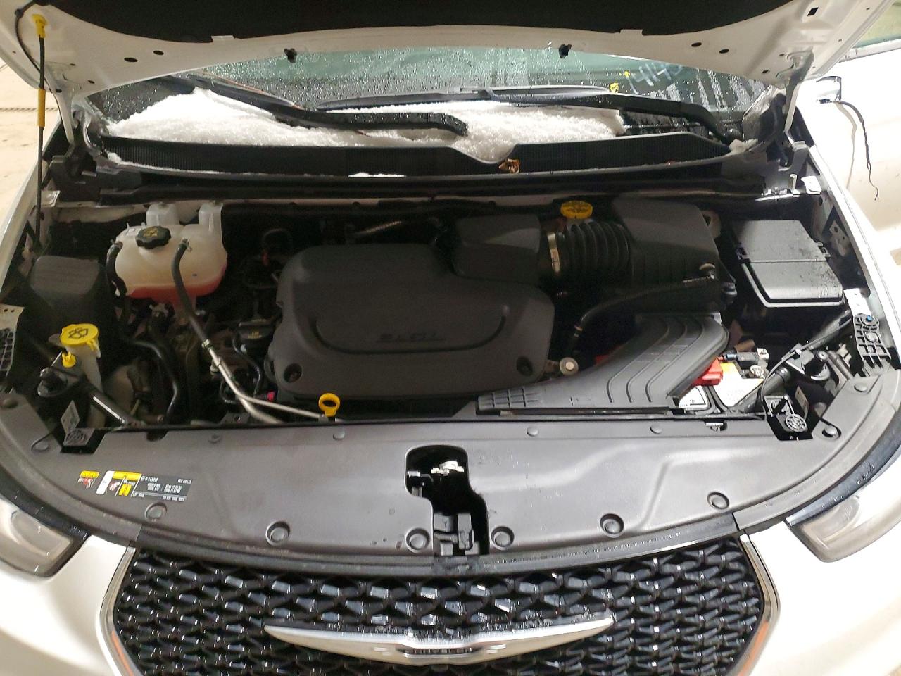 2026 CHRYSLER PACIFICA SELECT photo 12