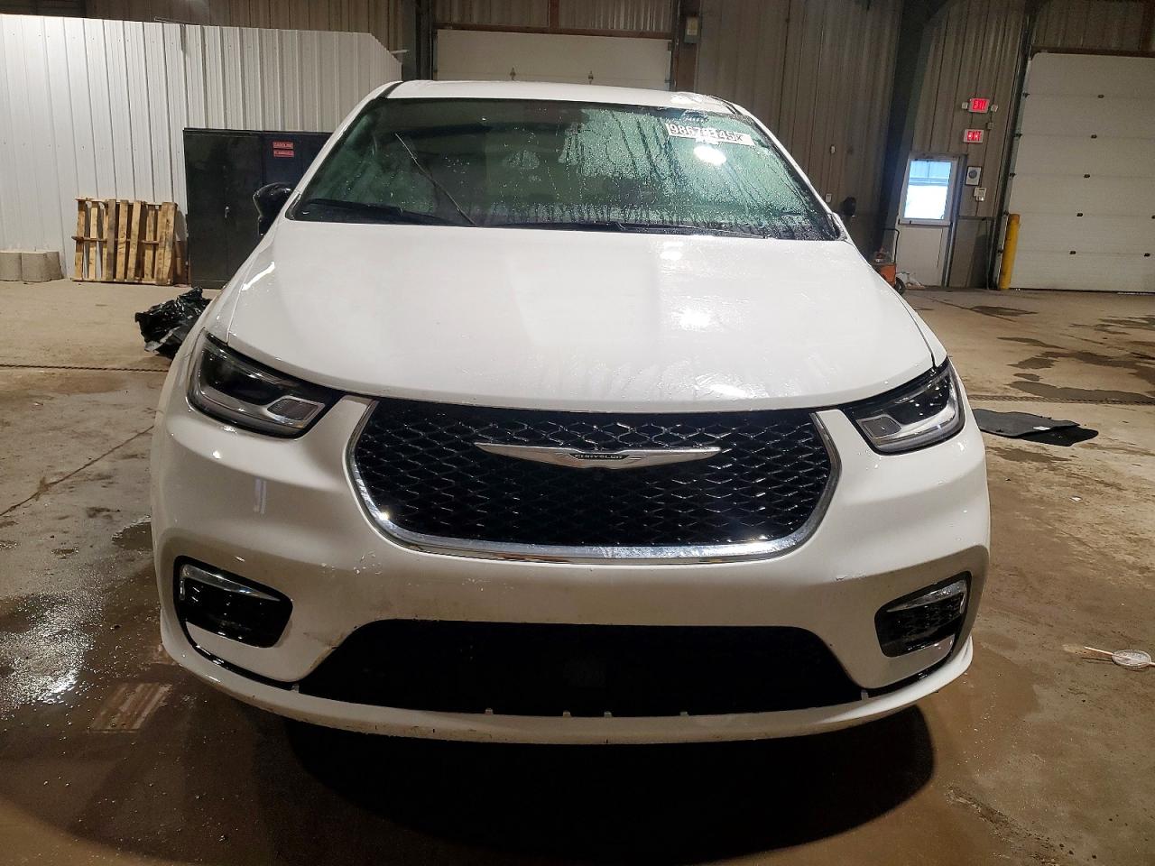 2026 CHRYSLER PACIFICA SELECT photo 5