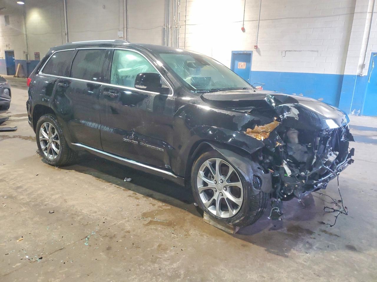 2019 JEEP GRAND CHEROKEE SUMMIT photo 4