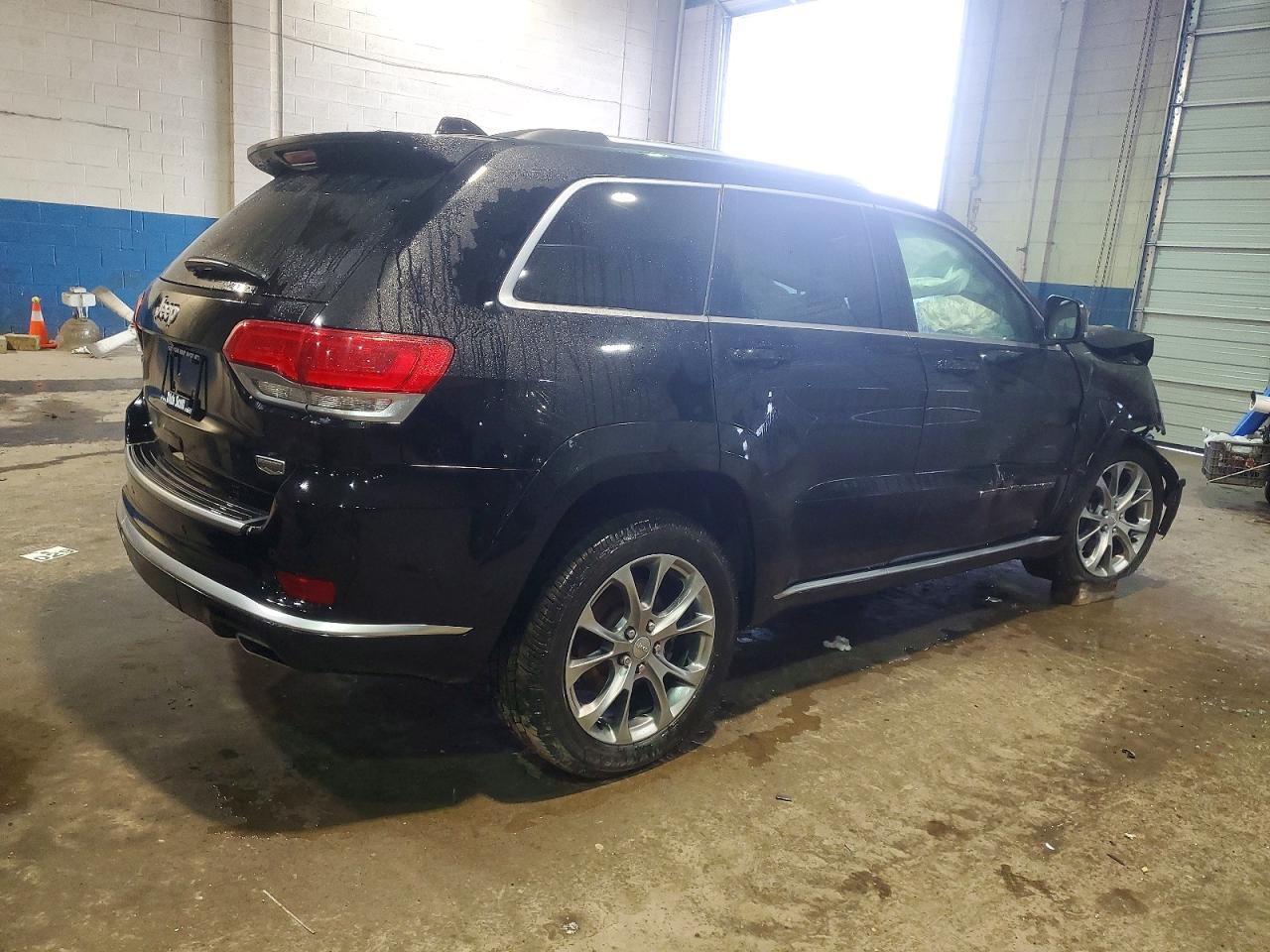 2019 JEEP GRAND CHEROKEE SUMMIT photo 3