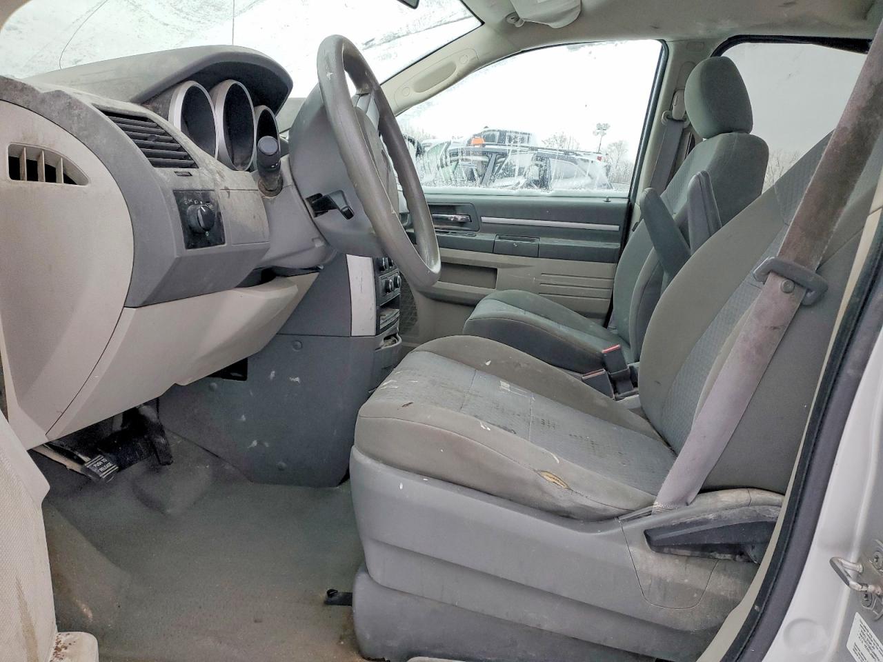 2010 DODGE GRAND CARAVAN SE photo 7