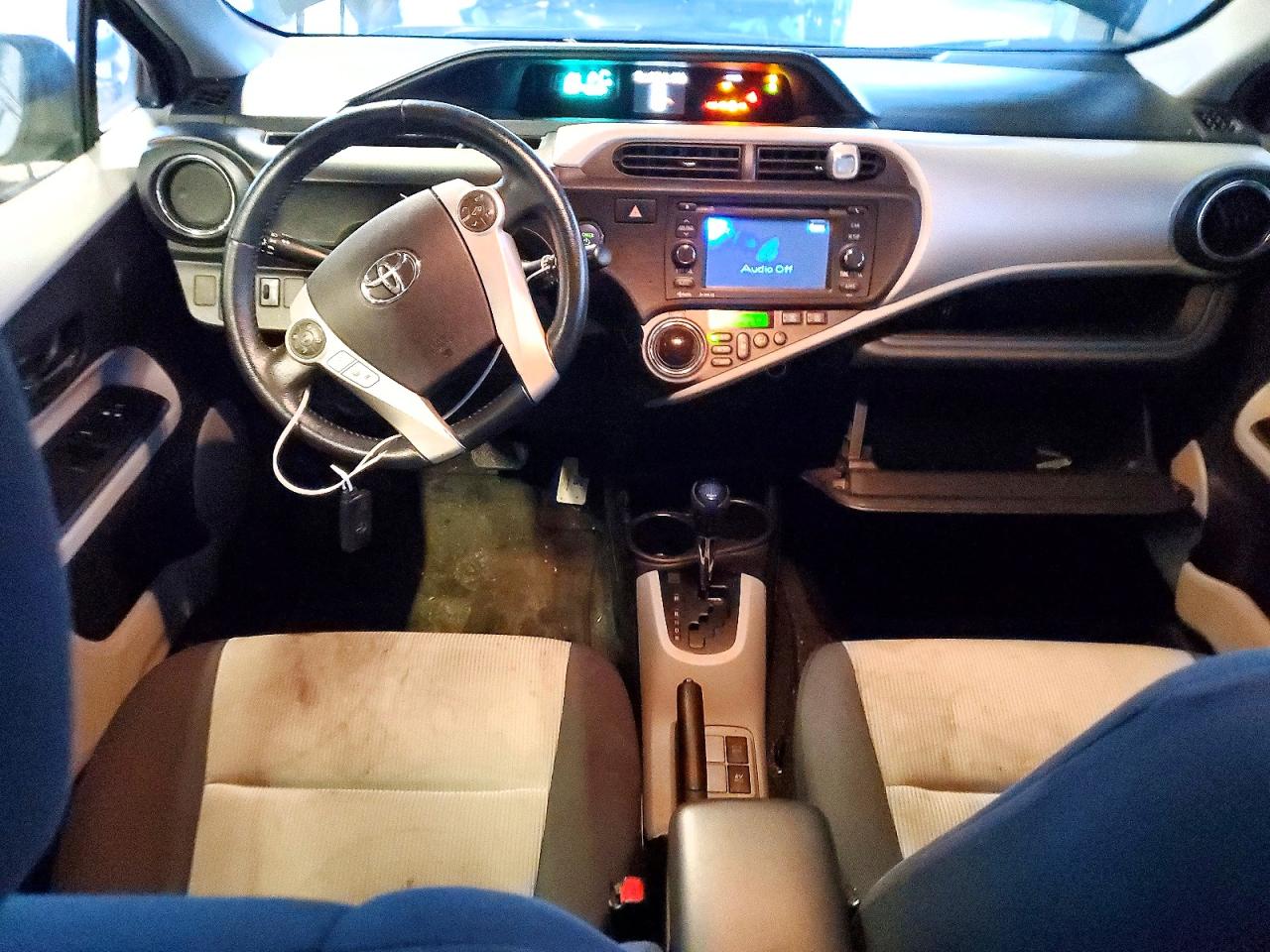 2012 TOYOTA PRIUS C photo 8
