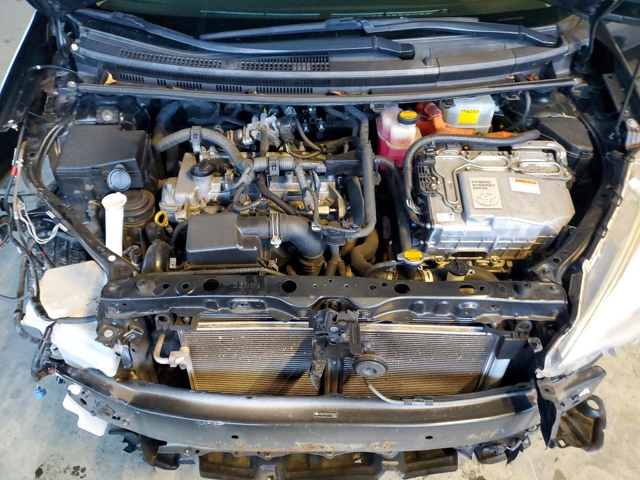 2012 TOYOTA PRIUS C photo 11