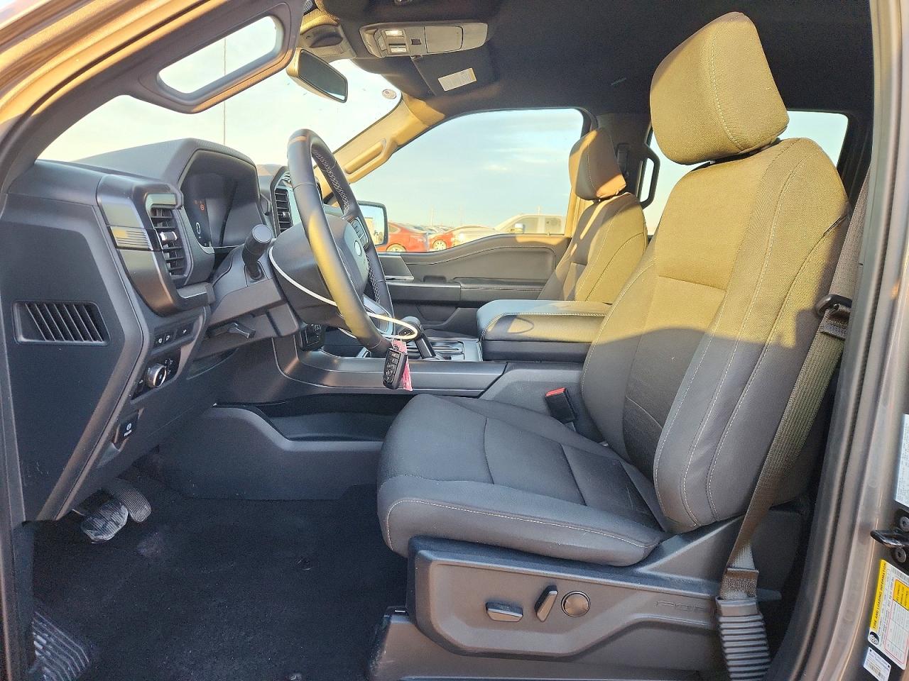 2024 FORD F150 XLT photo 7