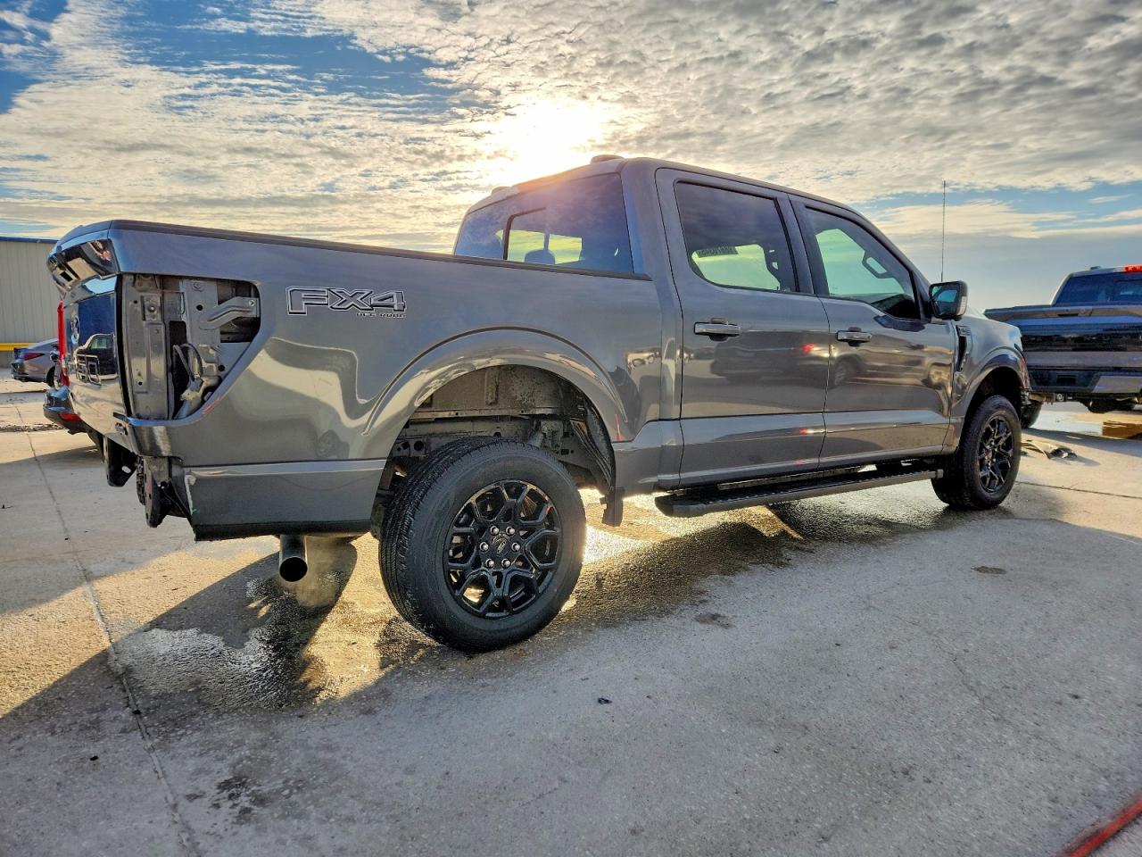 2024 FORD F150 XLT photo 3