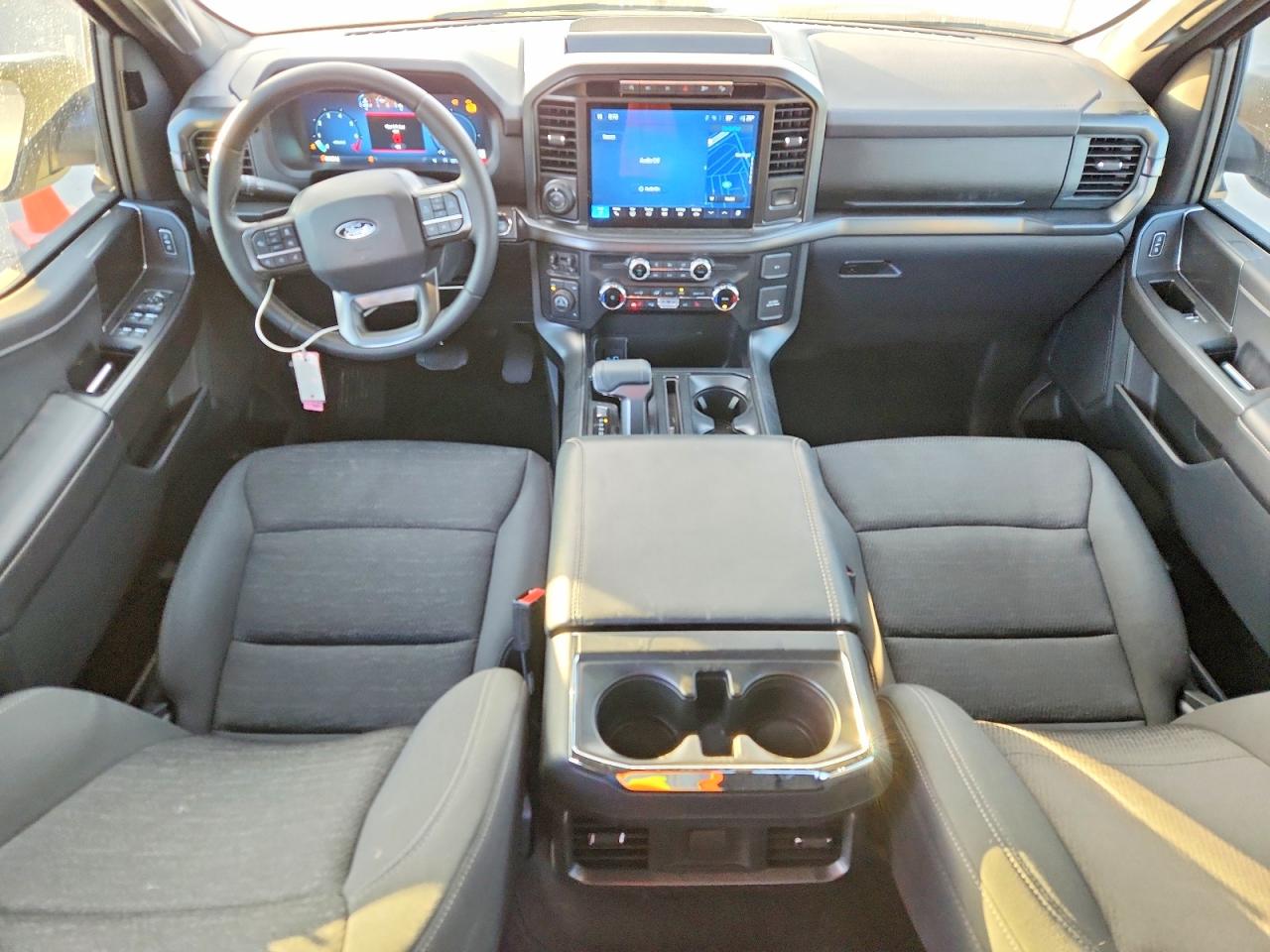 2024 FORD F150 XLT photo 8