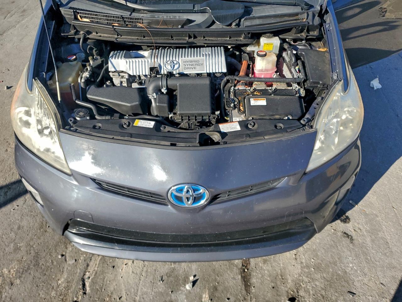 2015 TOYOTA PRIUS photo 11
