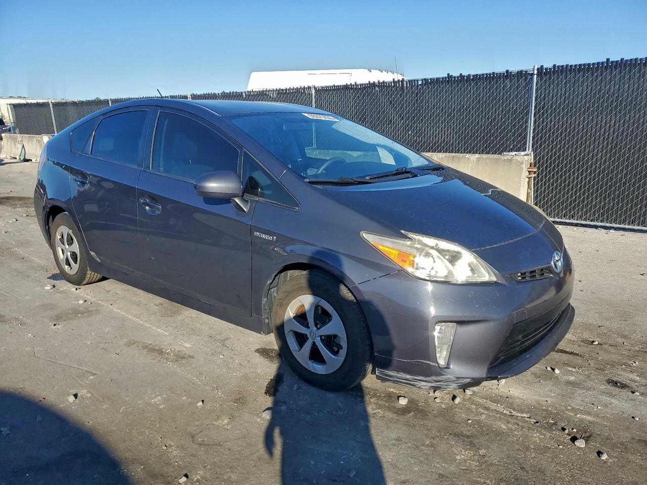 2015 TOYOTA PRIUS photo 4