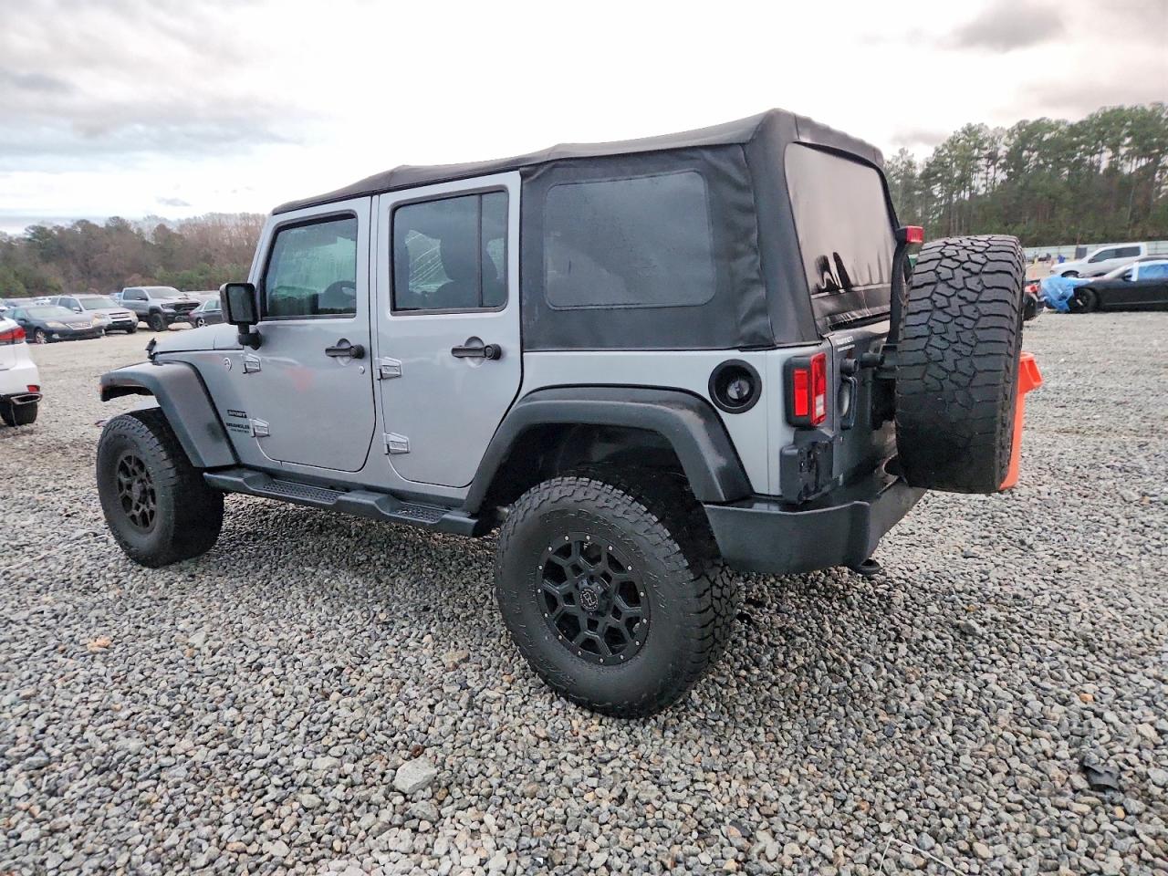 2016 JEEP WRANGLER UNLIMITED SPORT photo 2