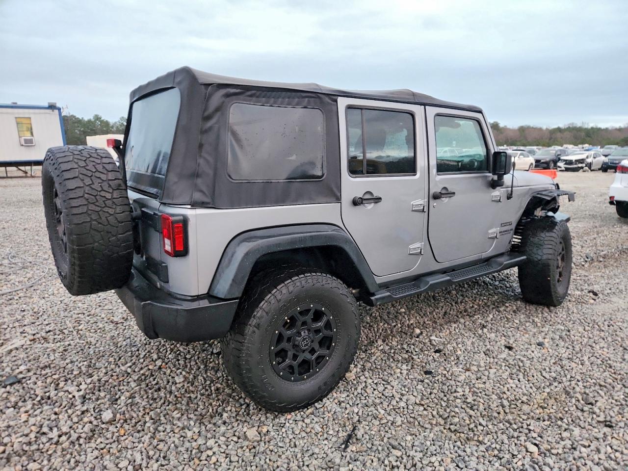 2016 JEEP WRANGLER UNLIMITED SPORT photo 3