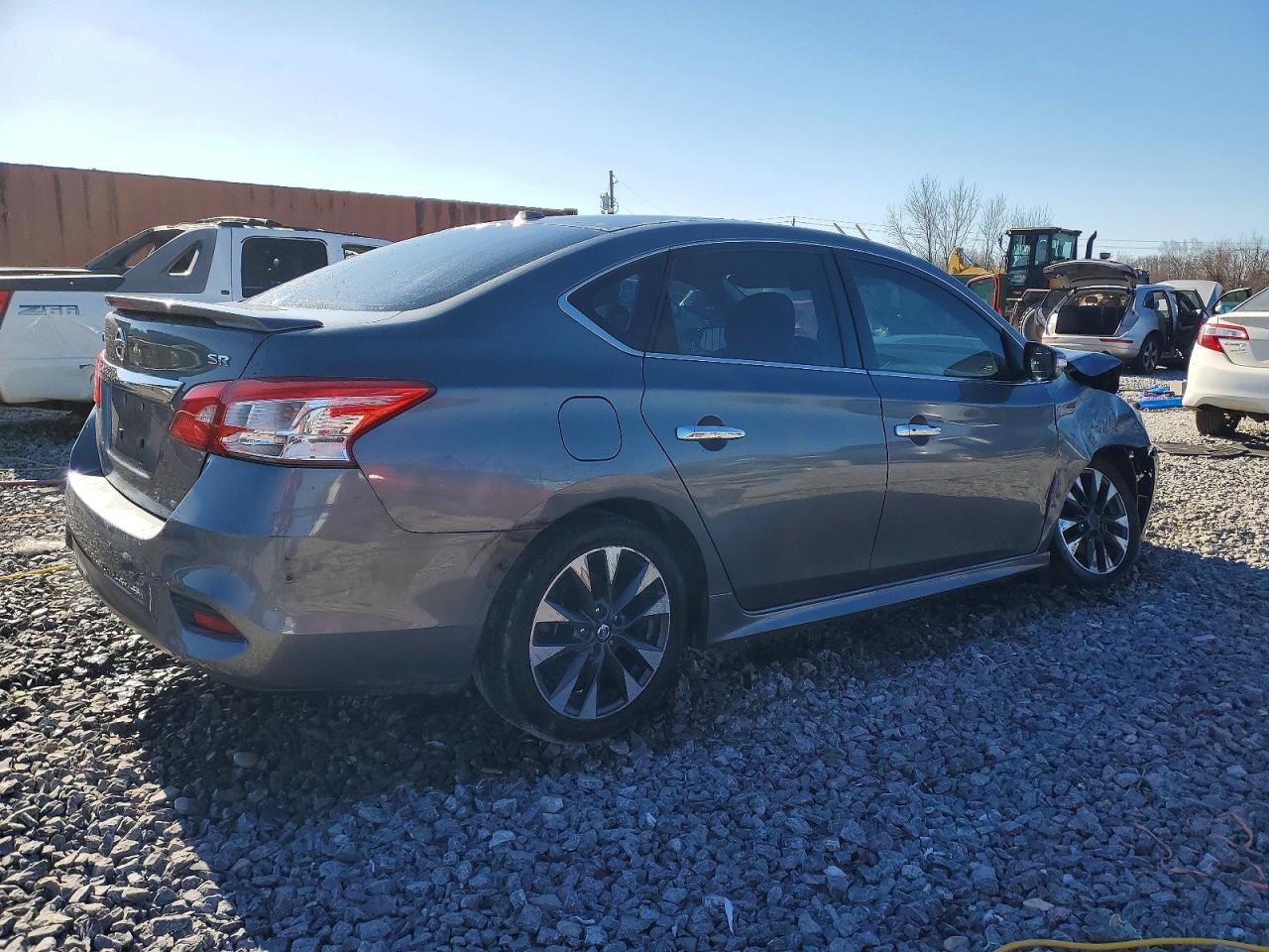 2018 NISSAN SENTRA S photo 3