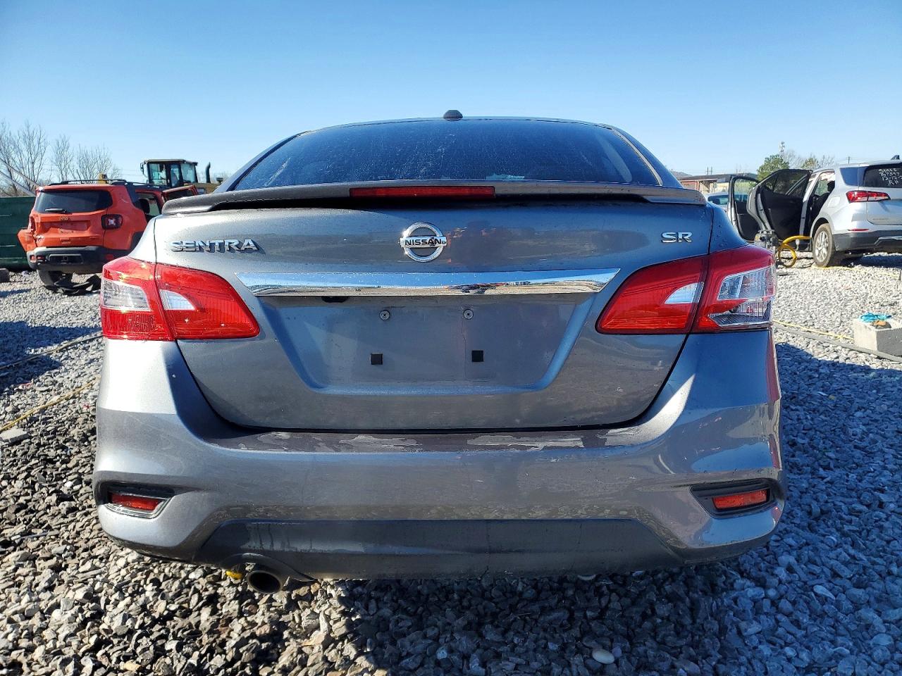 2018 NISSAN SENTRA S photo 6