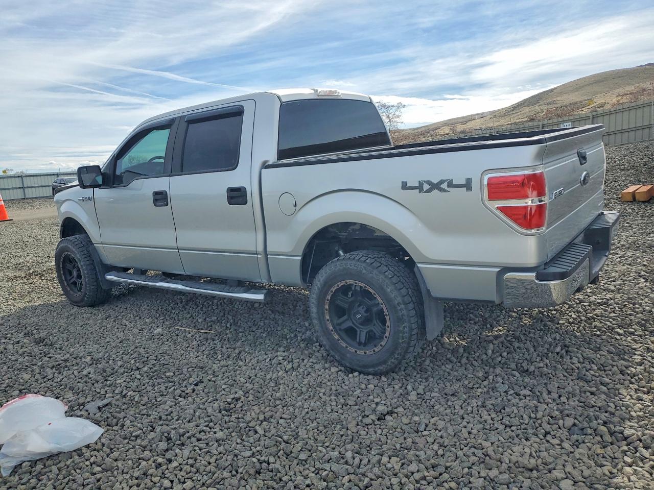 2013 FORD F150 SUPERCREW photo 2