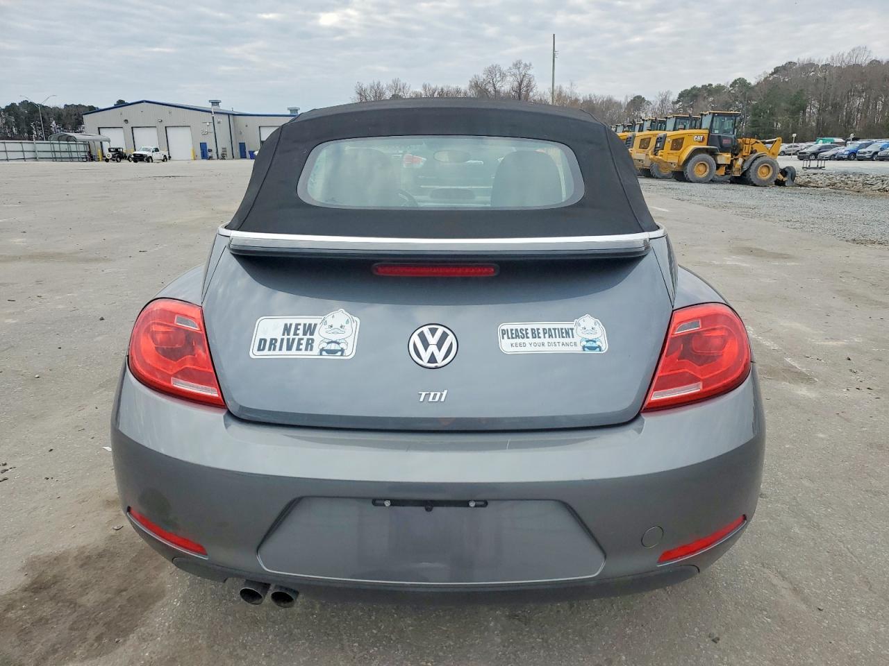 2013 VOLKSWAGEN BEETLE photo 6